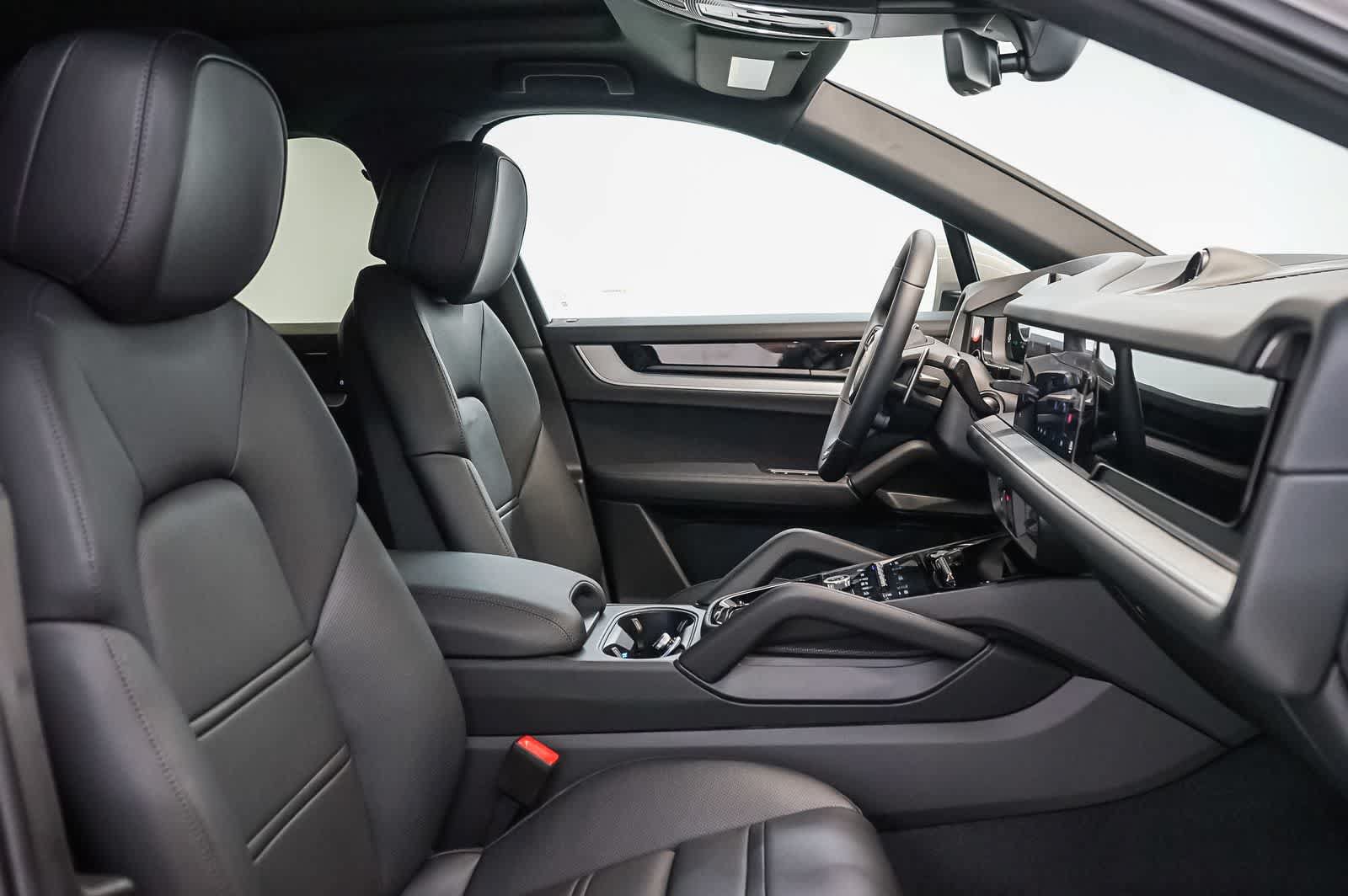 New 2026 Porsche Cayenne Coupe AWD/4WD image 21