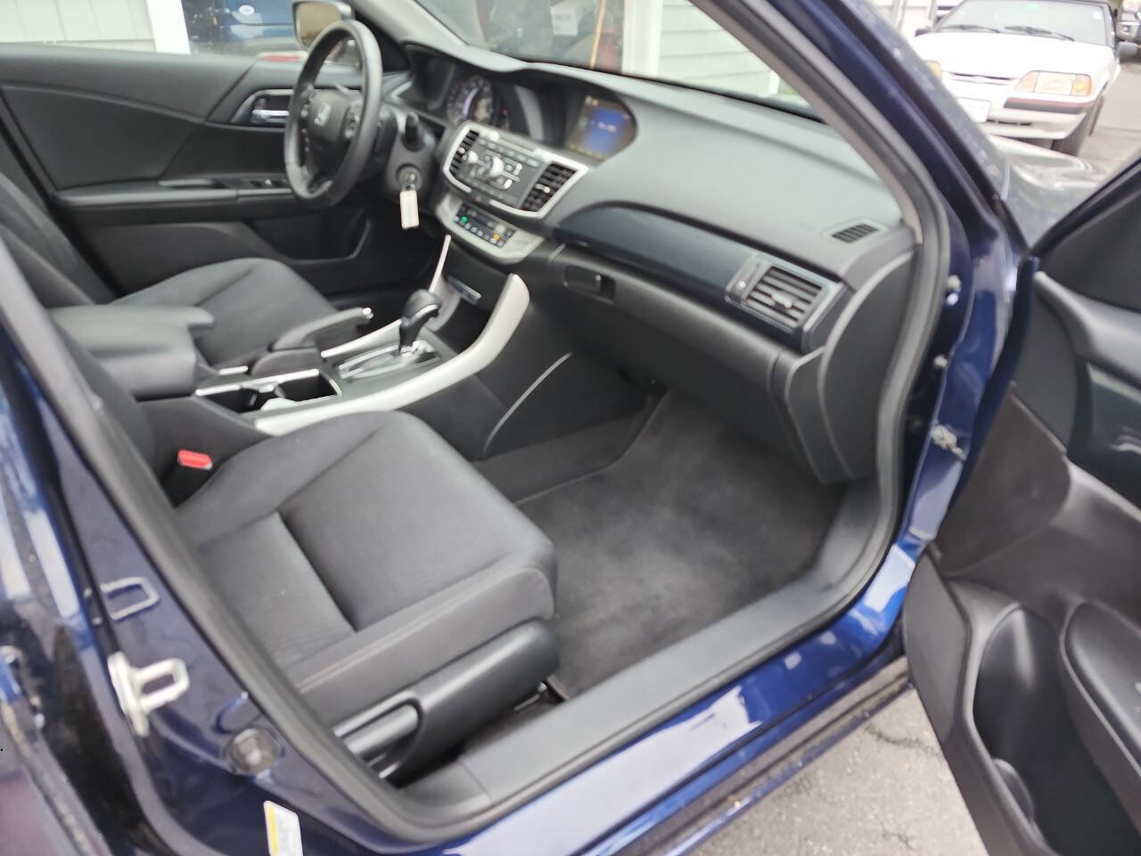 Used 2013 Honda Accord Sport image 23