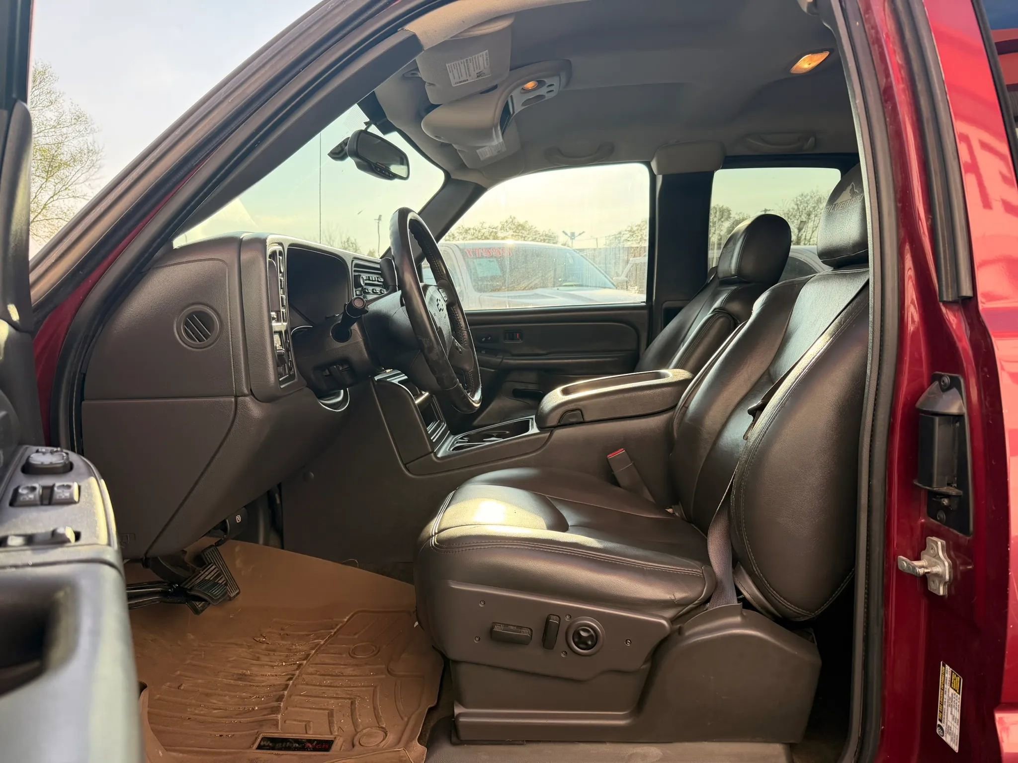 Used 2004 Chevrolet Silverado 1500 LT w/ Light Duty Power Package image 11