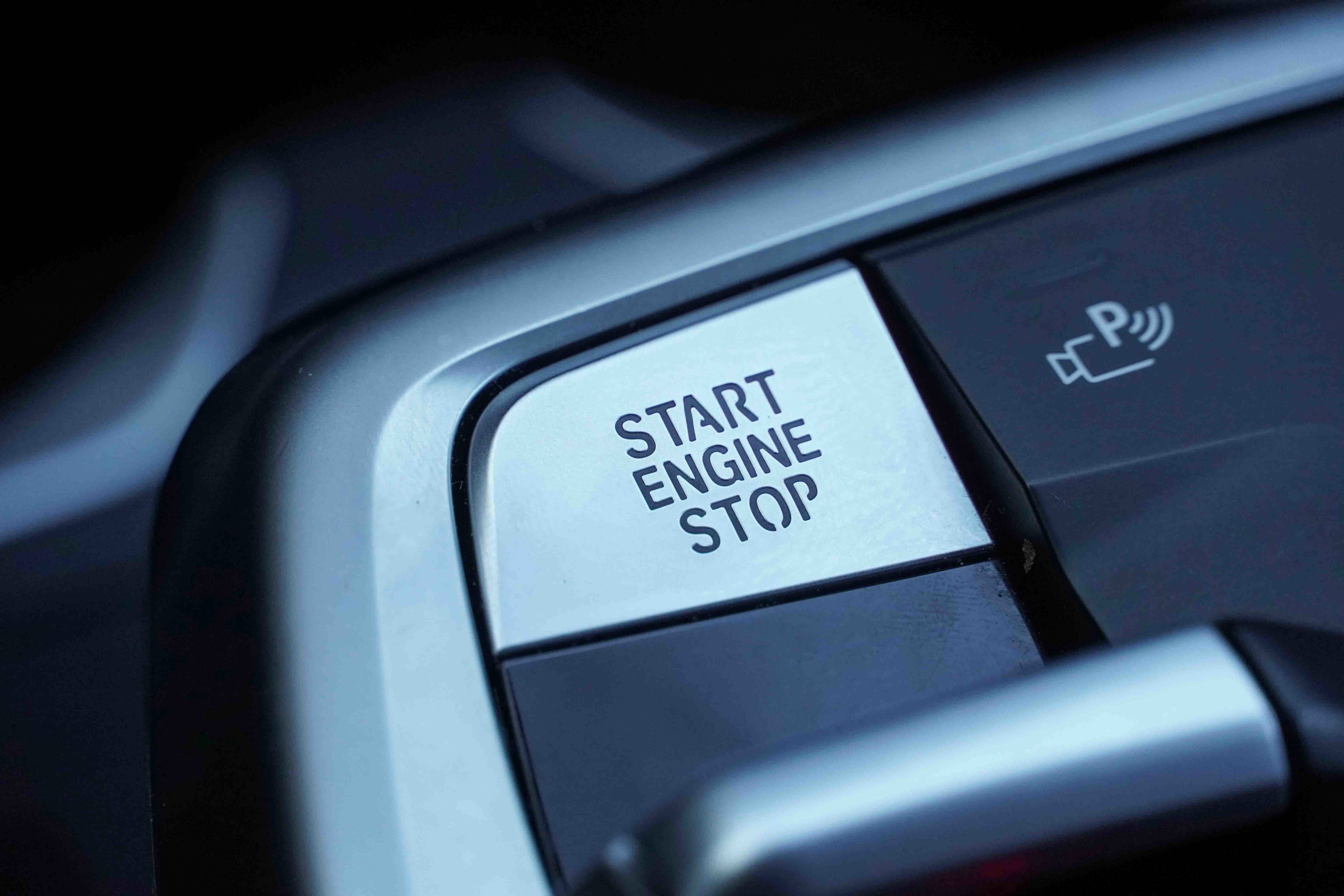 Certified 2025 BMW X2 xDrive28i image 18