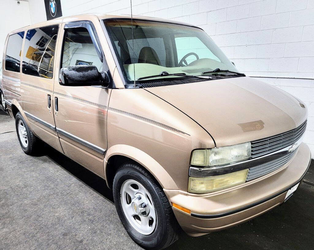 Used 2005 Chevrolet Astro Passenger image 10