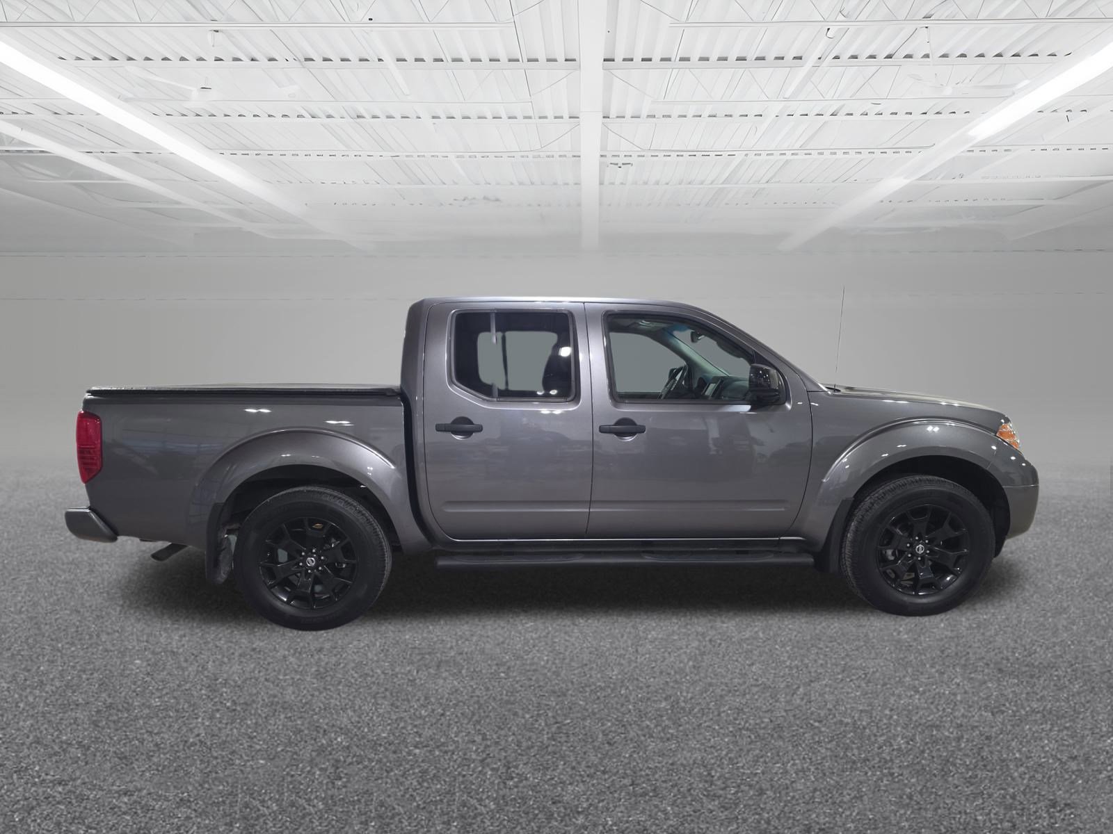 Used 2020 Nissan Frontier SV w/ Midnight Edition Floor Mats image 5