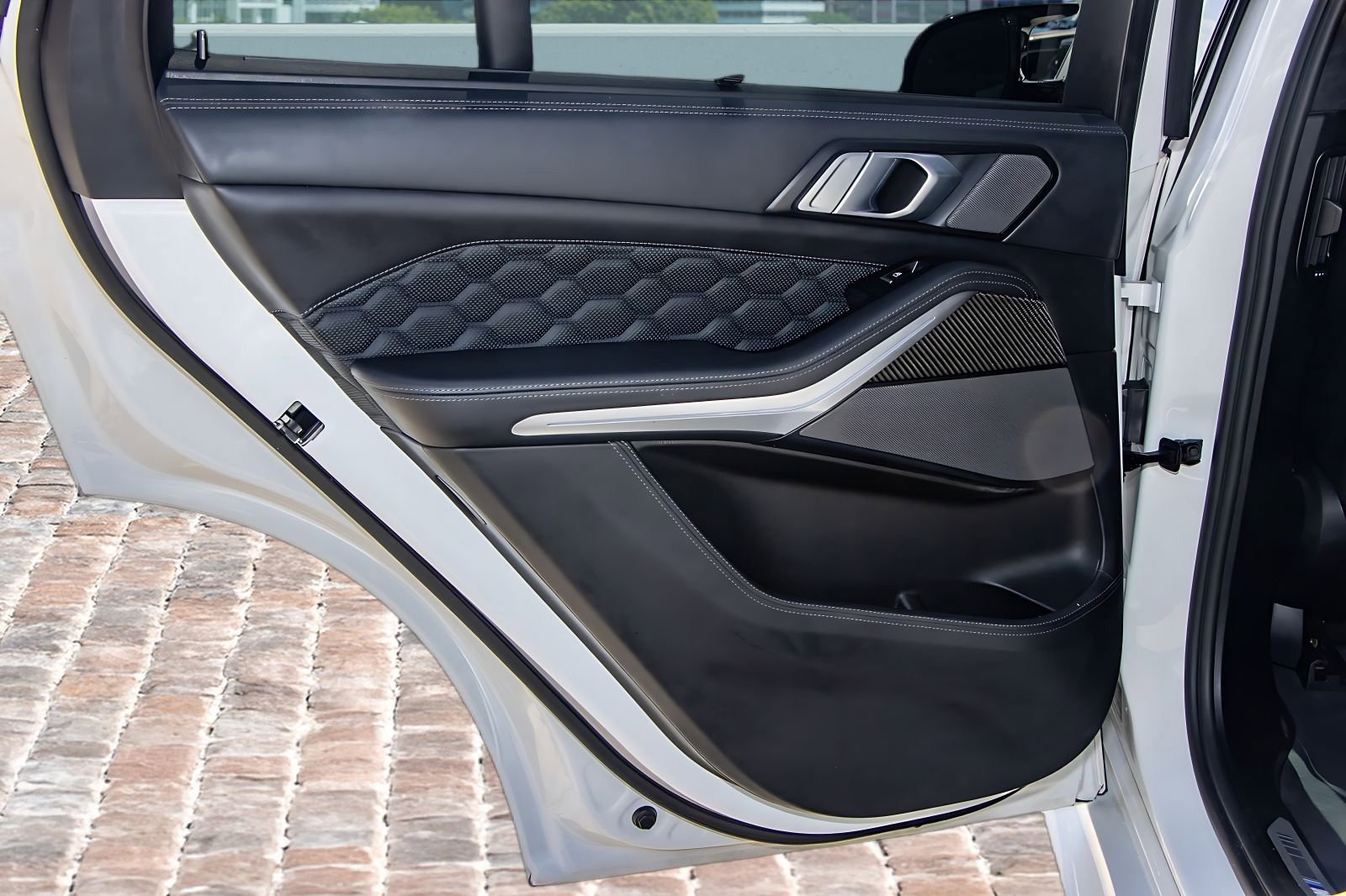 Used 2021 BMW X5 M w/ Executive Package image 13