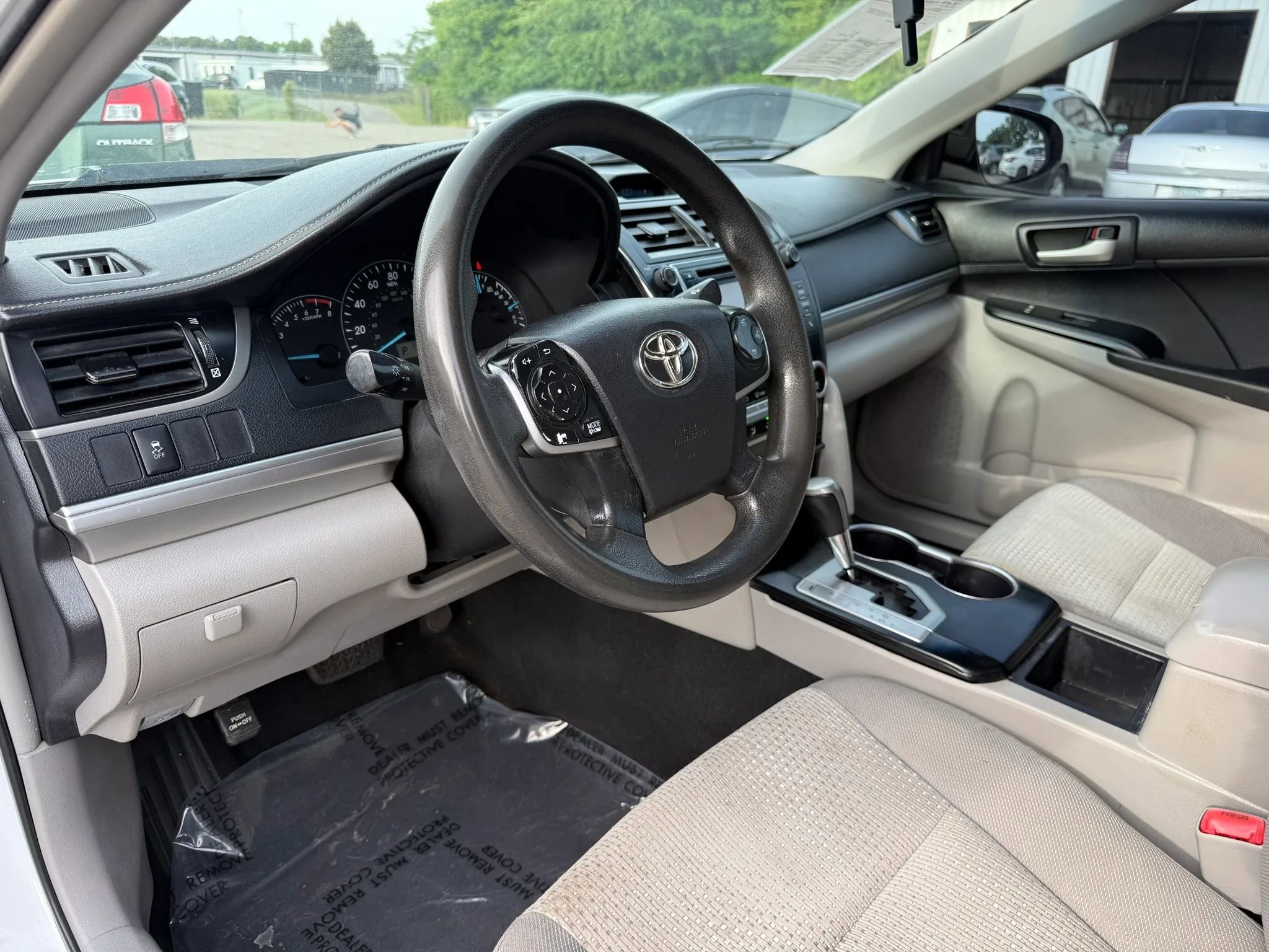 Used 2014 Toyota Camry L FWD image 17