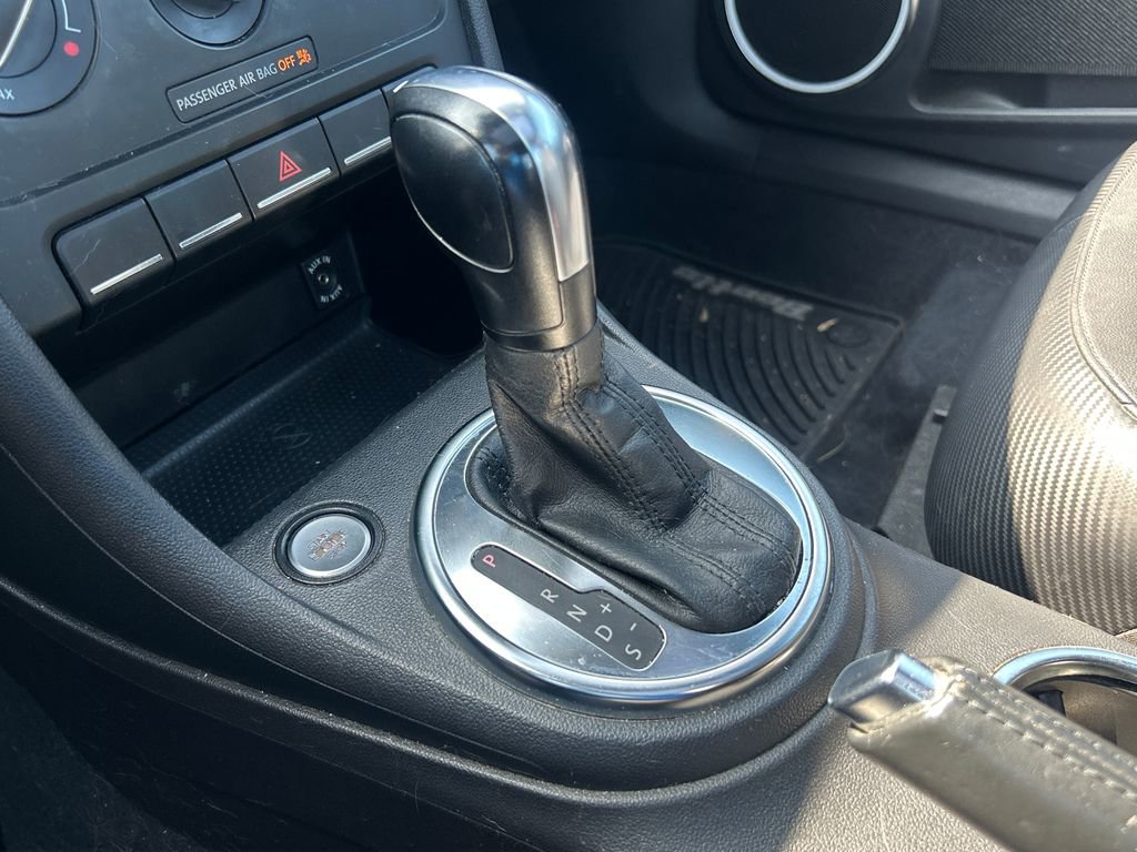 Used 2013 Volkswagen Beetle 2.5 FWD image 16