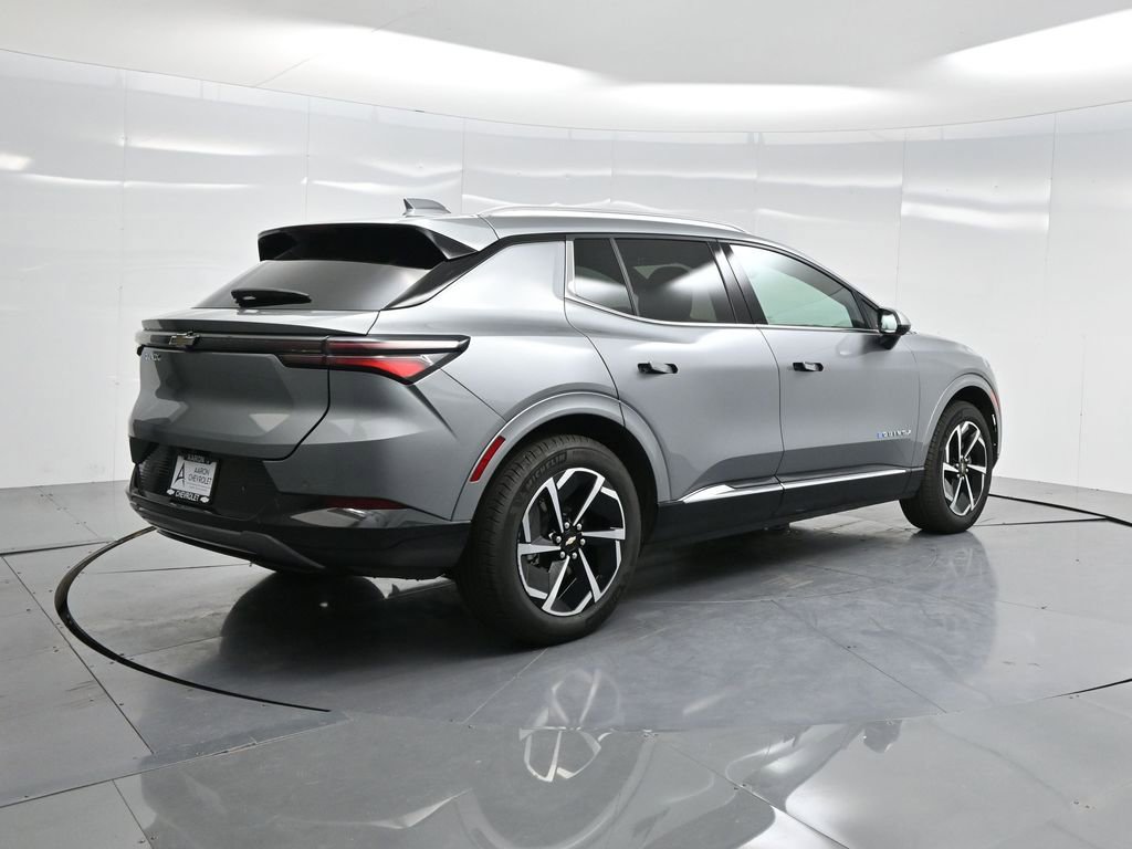 Used 2025 Chevrolet Equinox EV LT w/ Convenience Package image 43