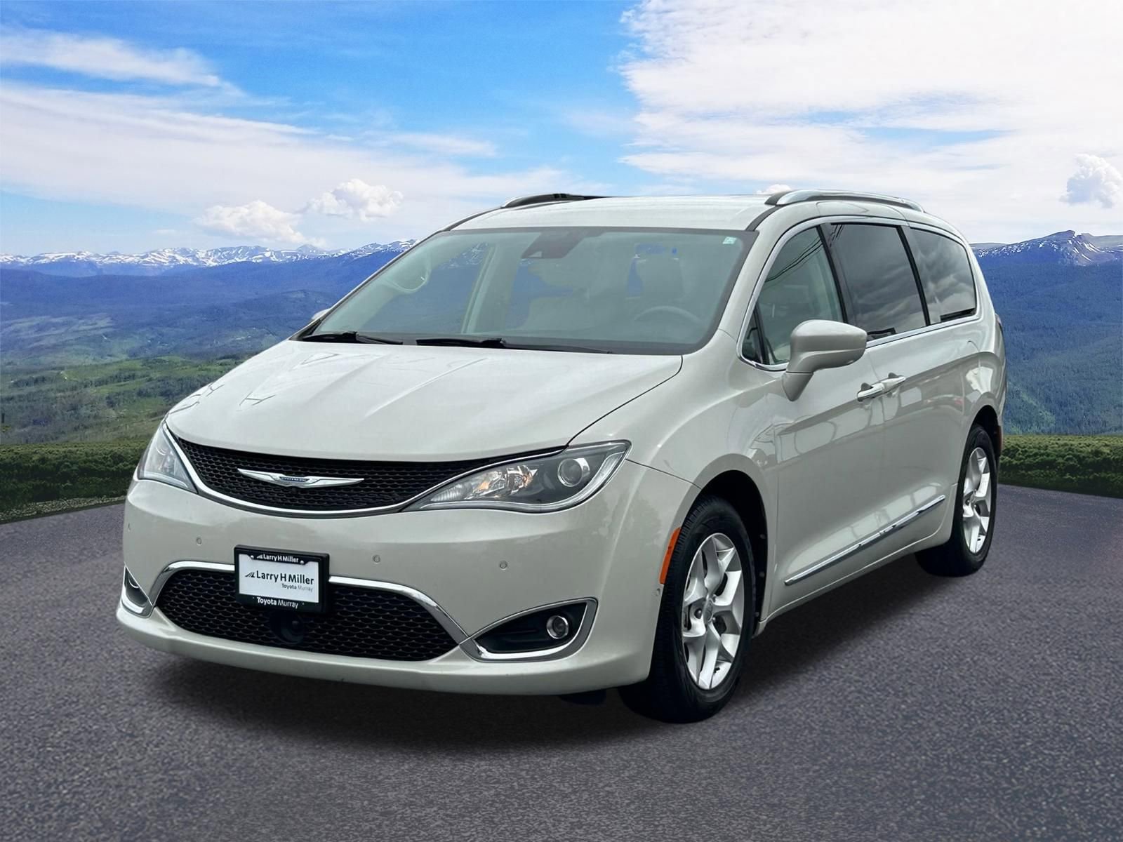 Used 2020 Chrysler Pacifica Touring-L Plus w/ Tire & Wheel Group