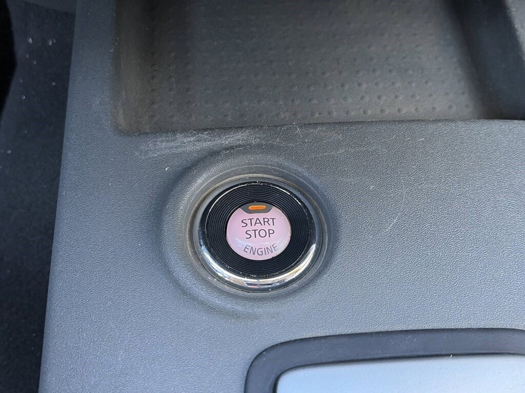 Used 2021 Nissan Frontier SV image 16