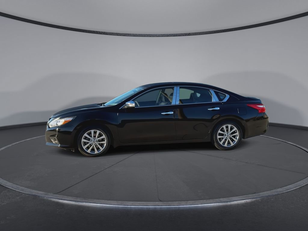 Used 2017 Nissan Altima 2.5 SV w/ Convenience Package FWD image 5