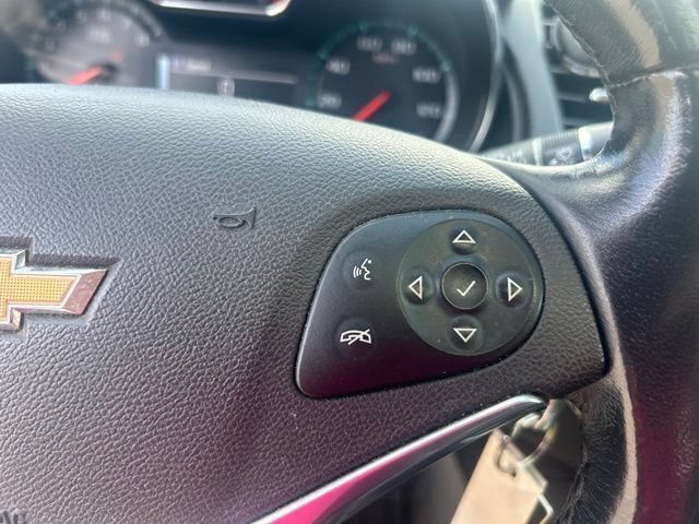 Used 2014 Chevrolet Impala LT w/ Convenience Package FWD image 11