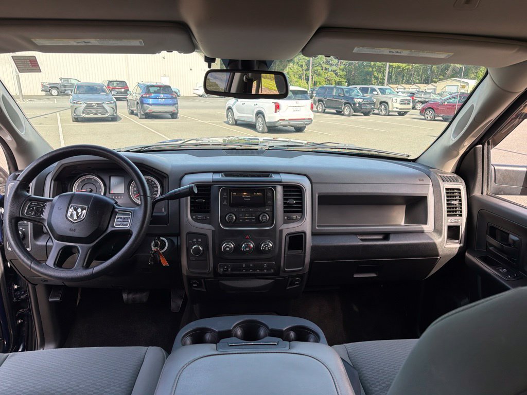 Used 2018 RAM 2500 Tradesman w/ Chrome Appearance Group AWD/4WD image 8