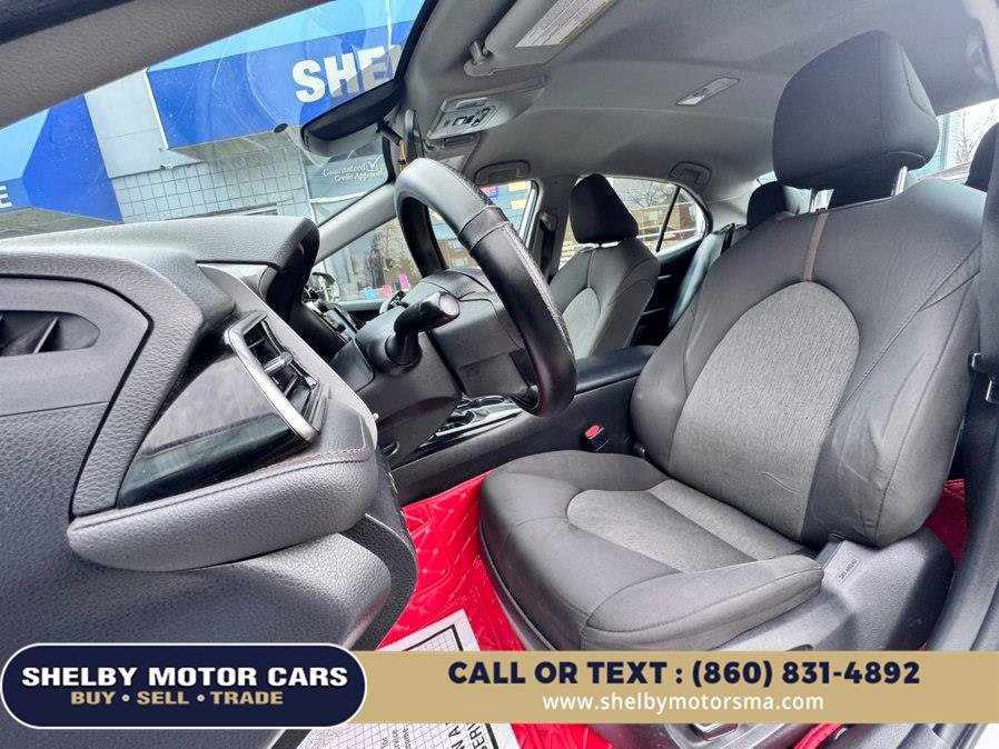 Used 2019 Toyota Camry LE w/ Carpet Mat Package FWD image 10