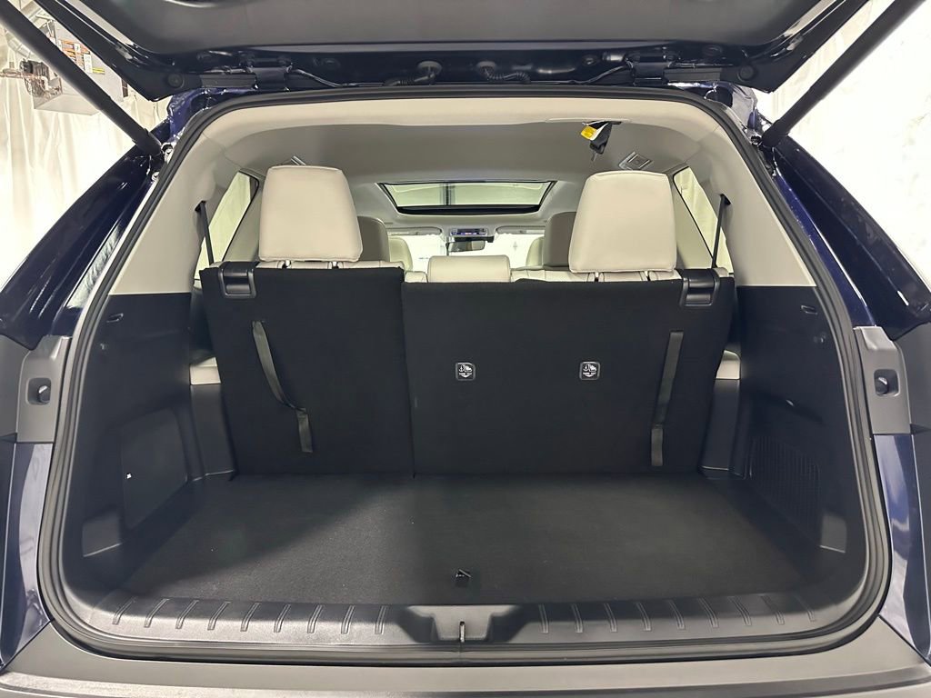 Used 2025 Toyota Grand Highlander AWD image 51
