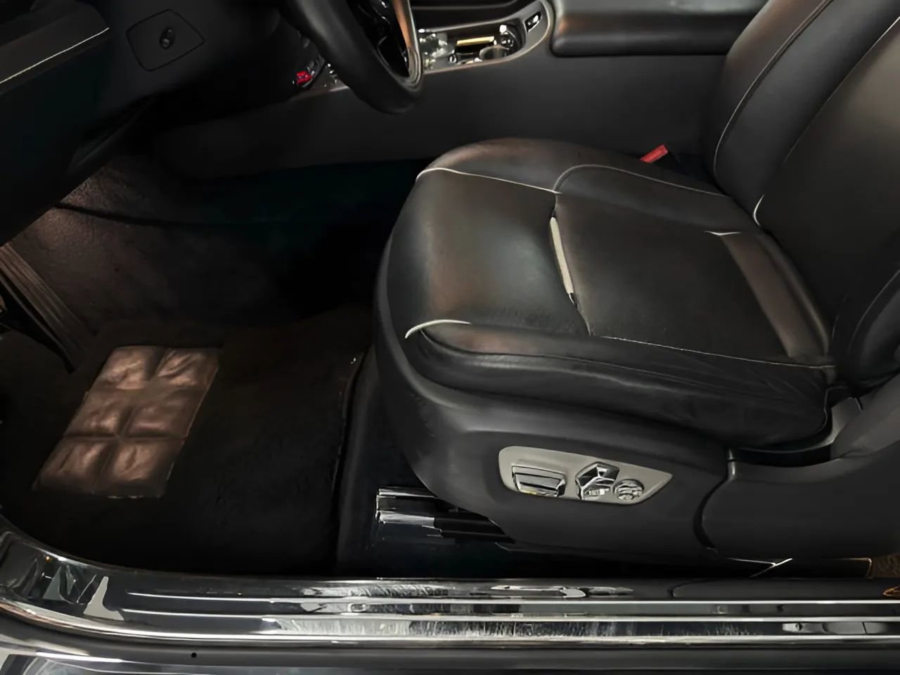 Used 2016 Rolls-Royce Wraith RWD image 12