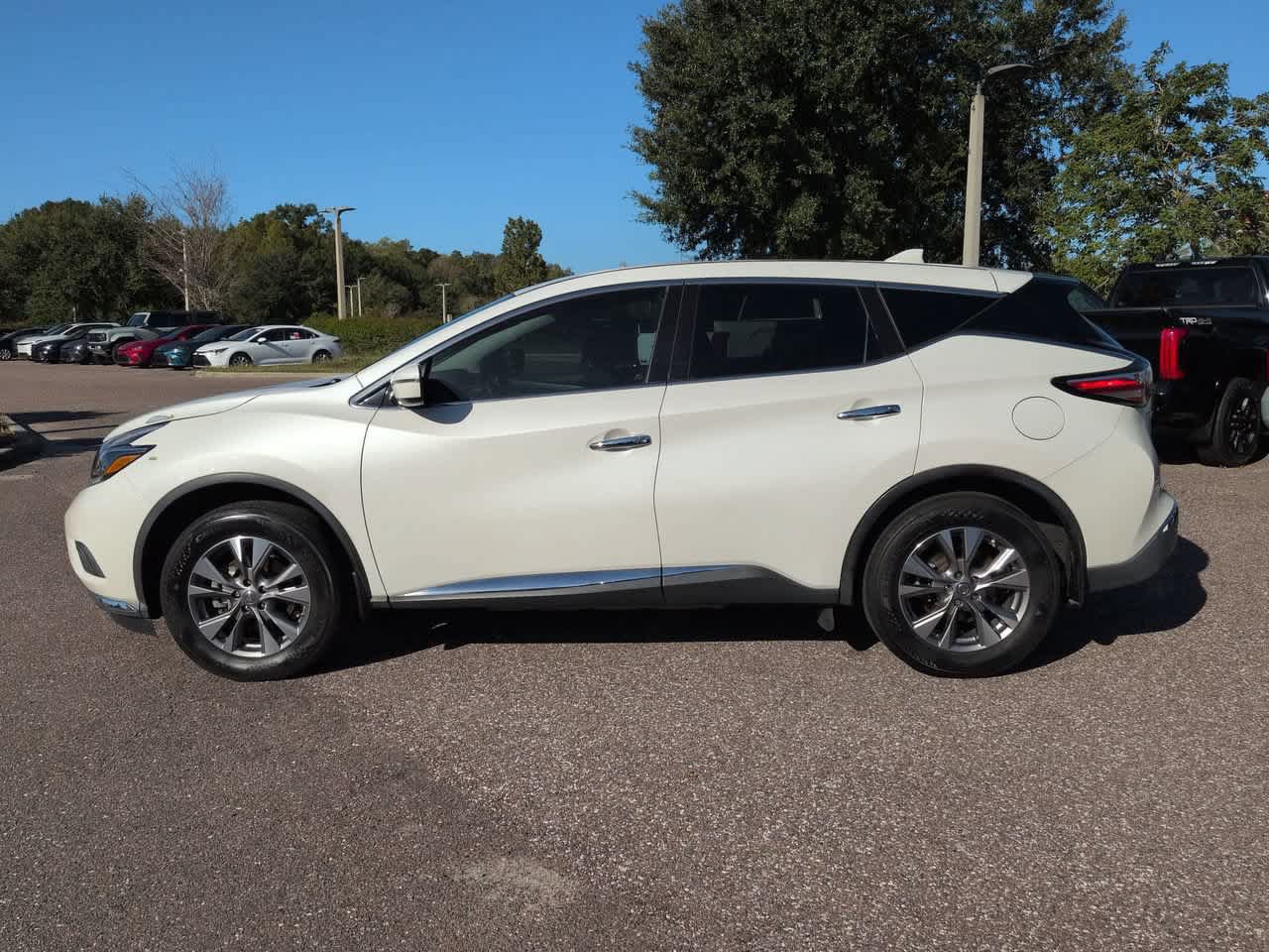 Used 2018 Nissan Murano S w/ Cargo Package FWD image 3