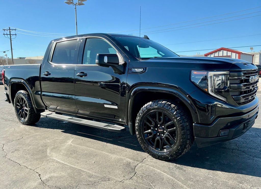 Used 2024 GMC Sierra 1500 Elevation w/ Elevation Premium Package image 6