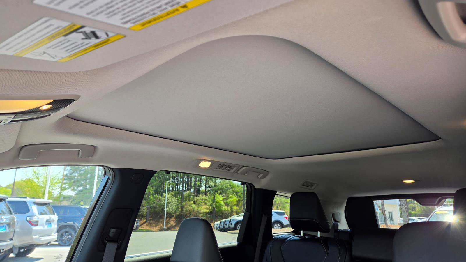 Used 2023 INFINITI QX60 Luxe w/ Vision Package image 36