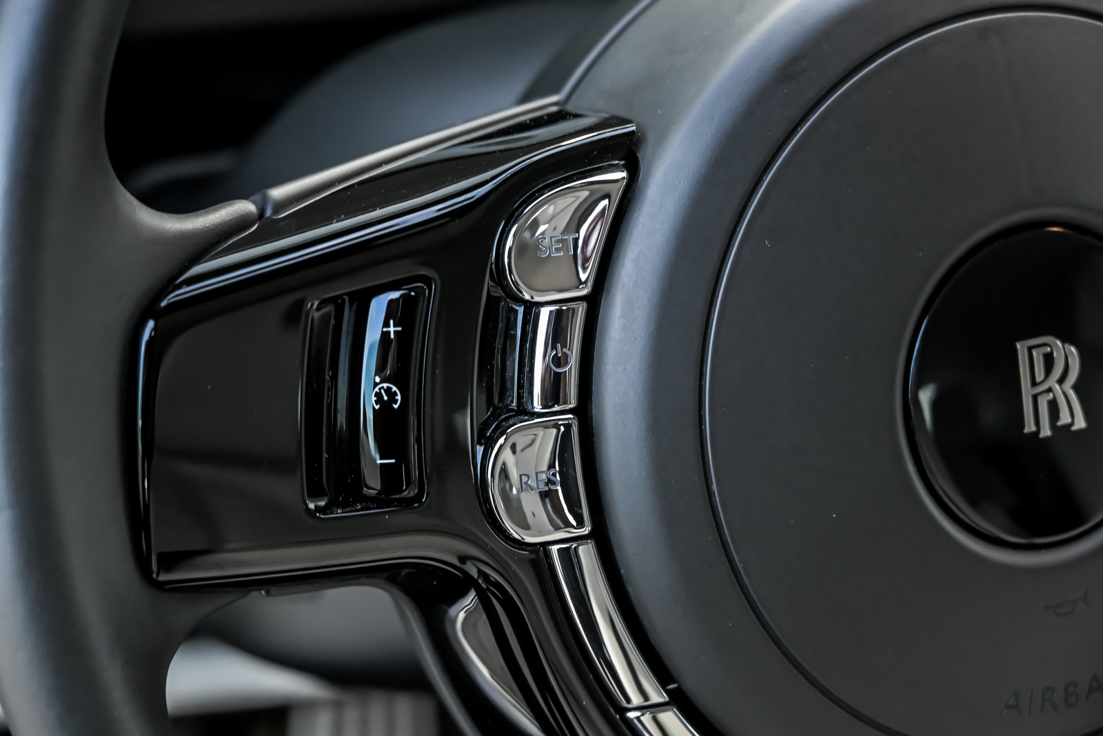 Used 2020 Rolls-Royce Dawn RWD image 30