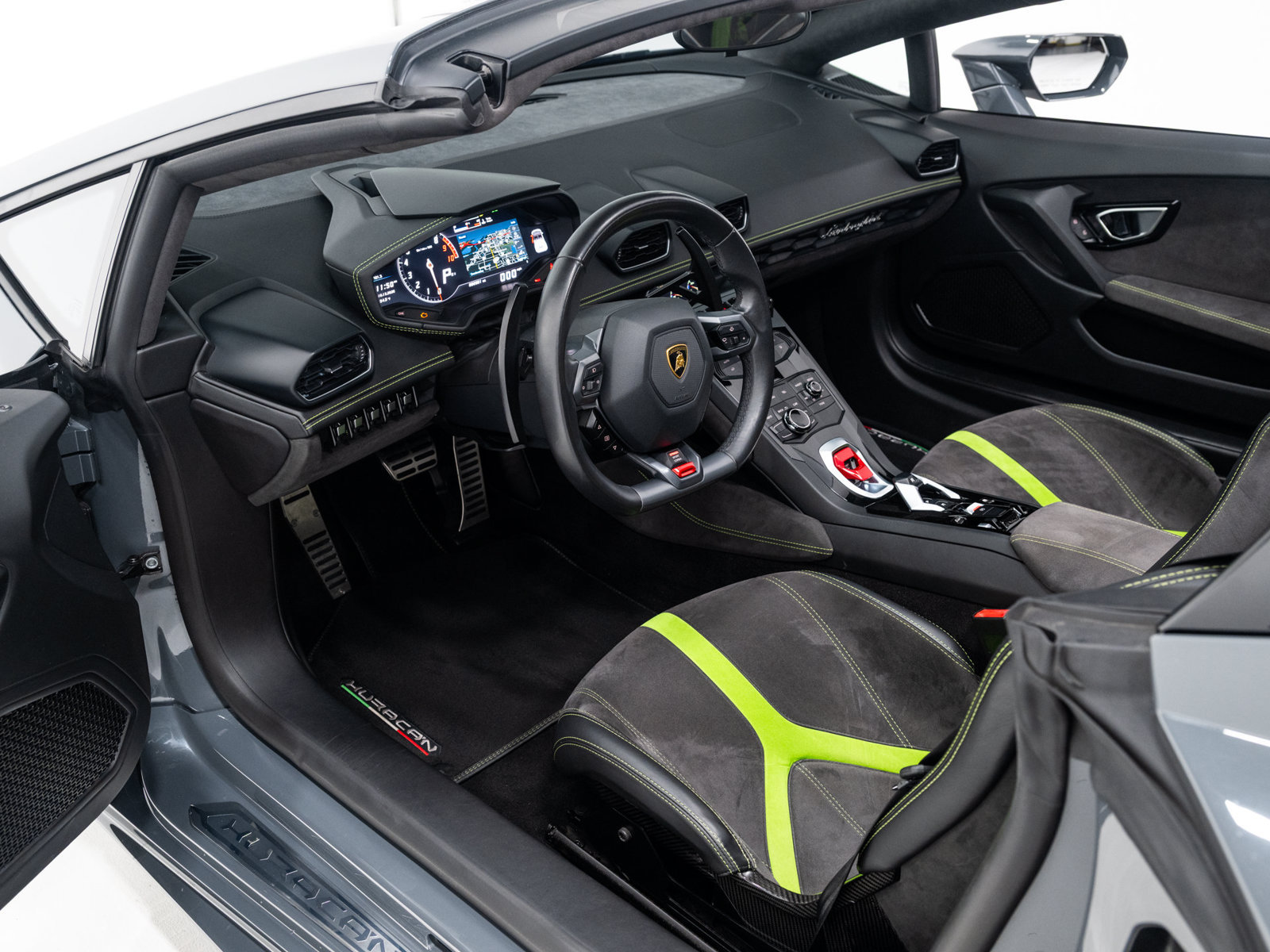 Used 2016 Lamborghini Huracan LP 610-4 AWD/4WD image 32