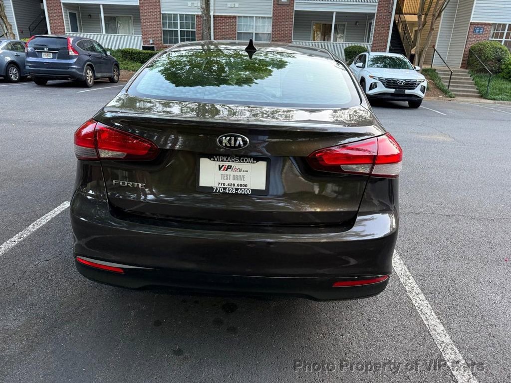 Used 2017 Kia Forte LX FWD image 6