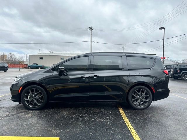 Used 2021 Chrysler Pacifica Touring w/ S Appearance Package image 4