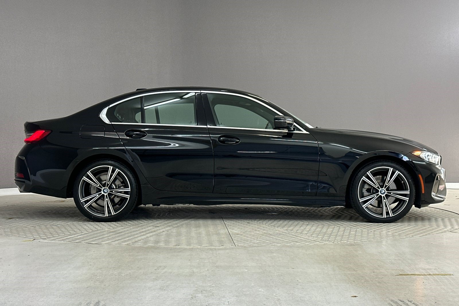 Certified 2024 BMW 330e w/ Convenience Package RWD image 7
