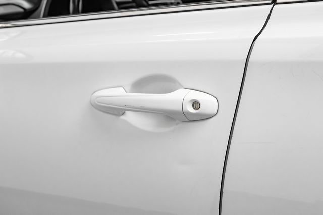 Used 2018 Toyota RAV4 XLE w/ Plus Extra Value Package image 38