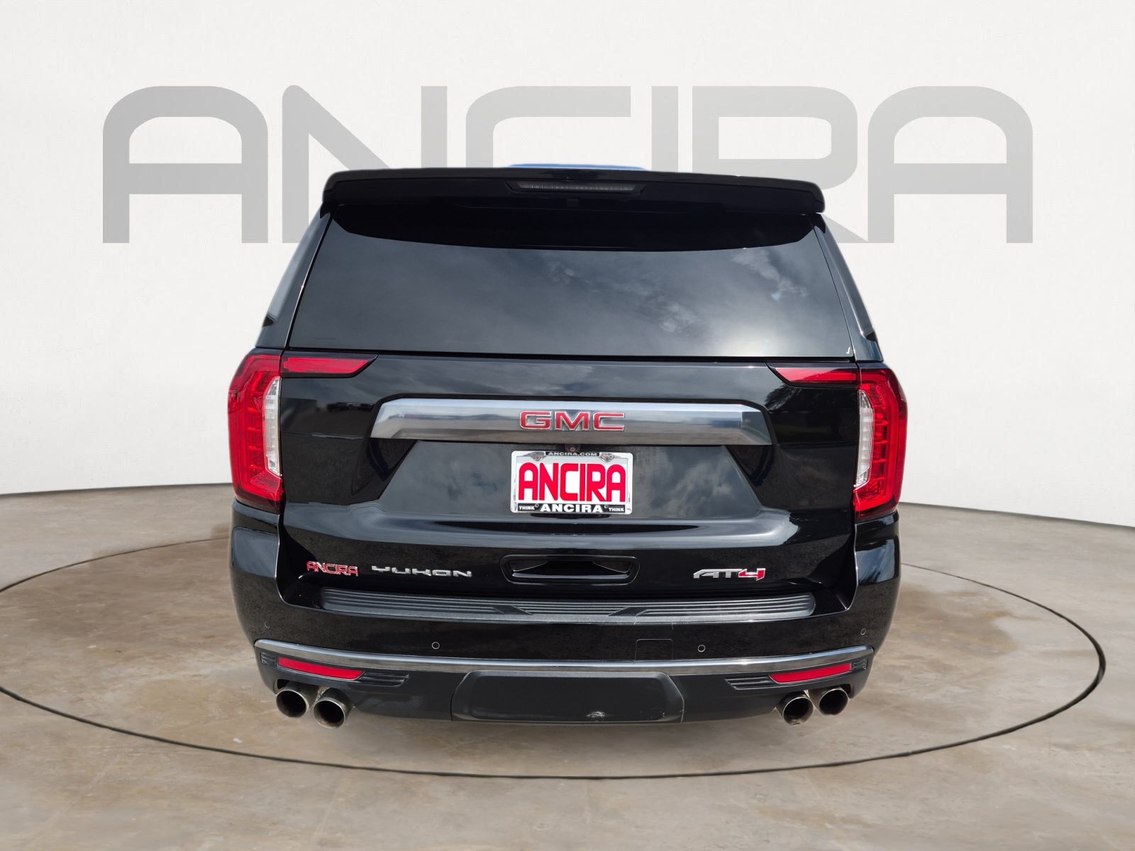 Used 2024 GMC Yukon XL AT4 w/ AT4 Premium Plus Package AWD/4WD image 8