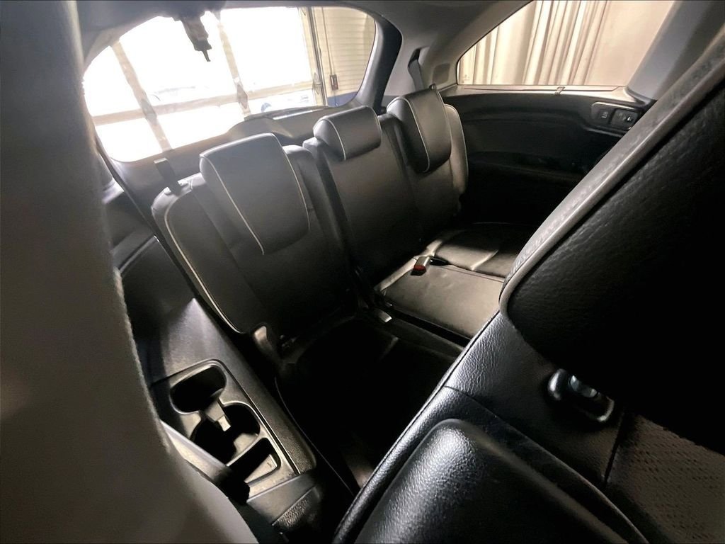 Used 2023 Honda Odyssey Elite image 17