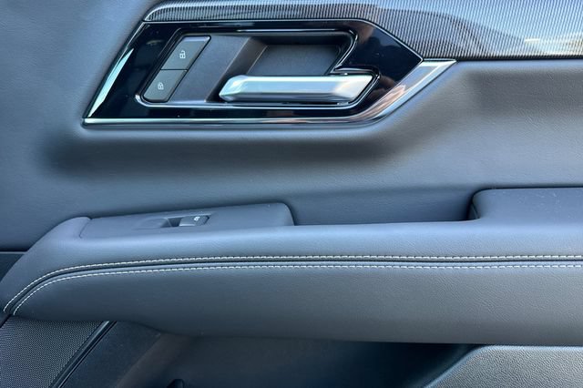 New 2026 GMC Yukon Elevation w/ Elevation Premium Package AWD/4WD image 22