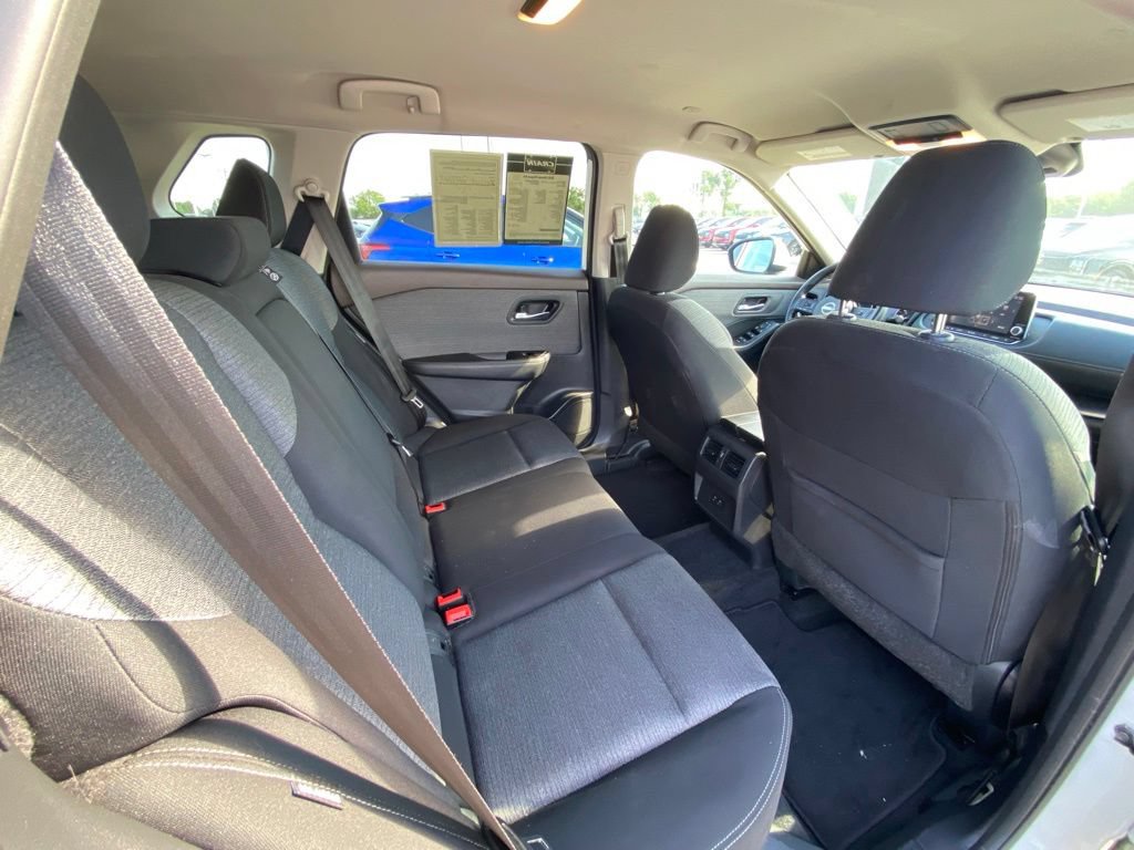 Used 2023 Nissan Rogue SV AWD/4WD image 27