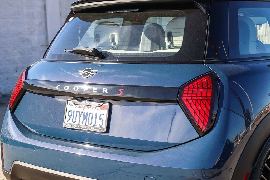 Used 2025 MINI Cooper S FWD image 12