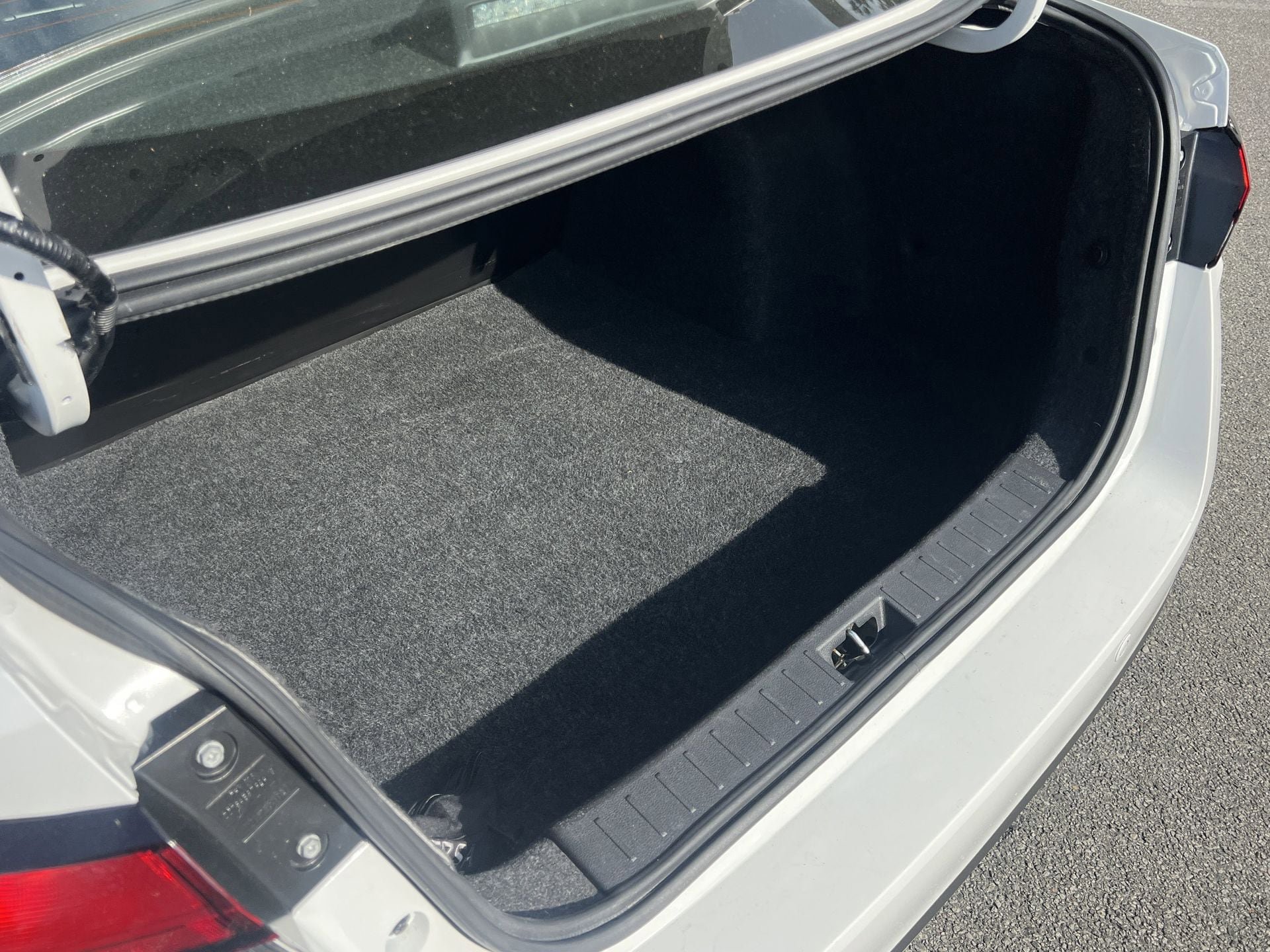 Used 2024 Nissan Versa S w/ Trunk Package image 18