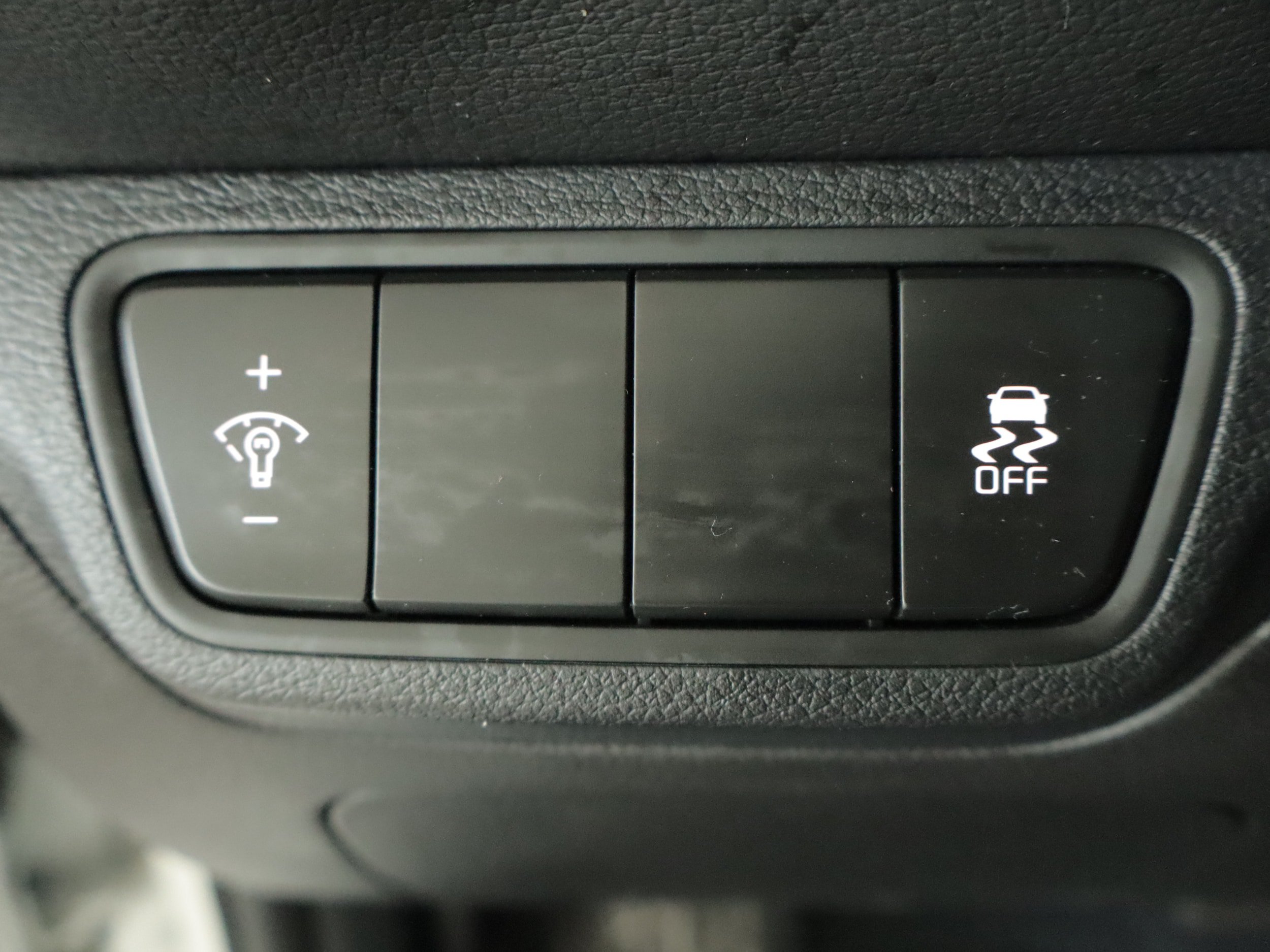 Used 2023 Kia Forte LXS FWD image 14