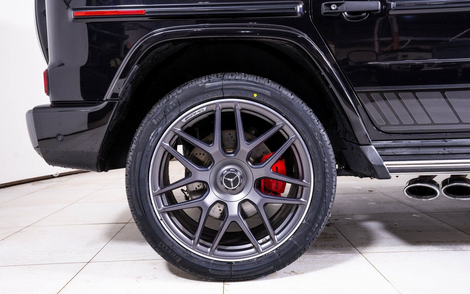 Used 2022 Mercedes-Benz G 63 AMG 4MATIC w/ AMG Night Package image 12