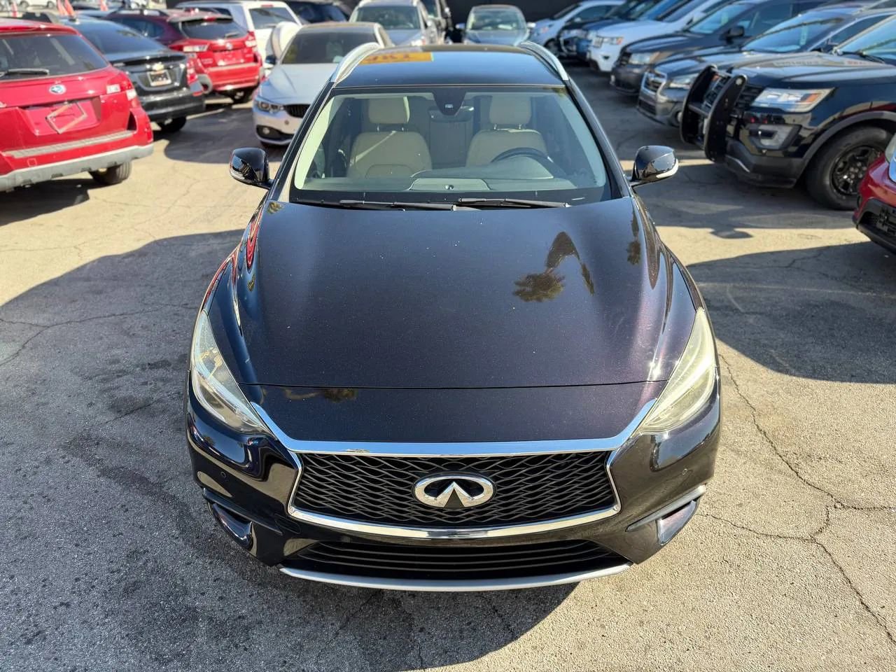 Used 2018 INFINITI QX30 Premium w/ Navigation Package image 5