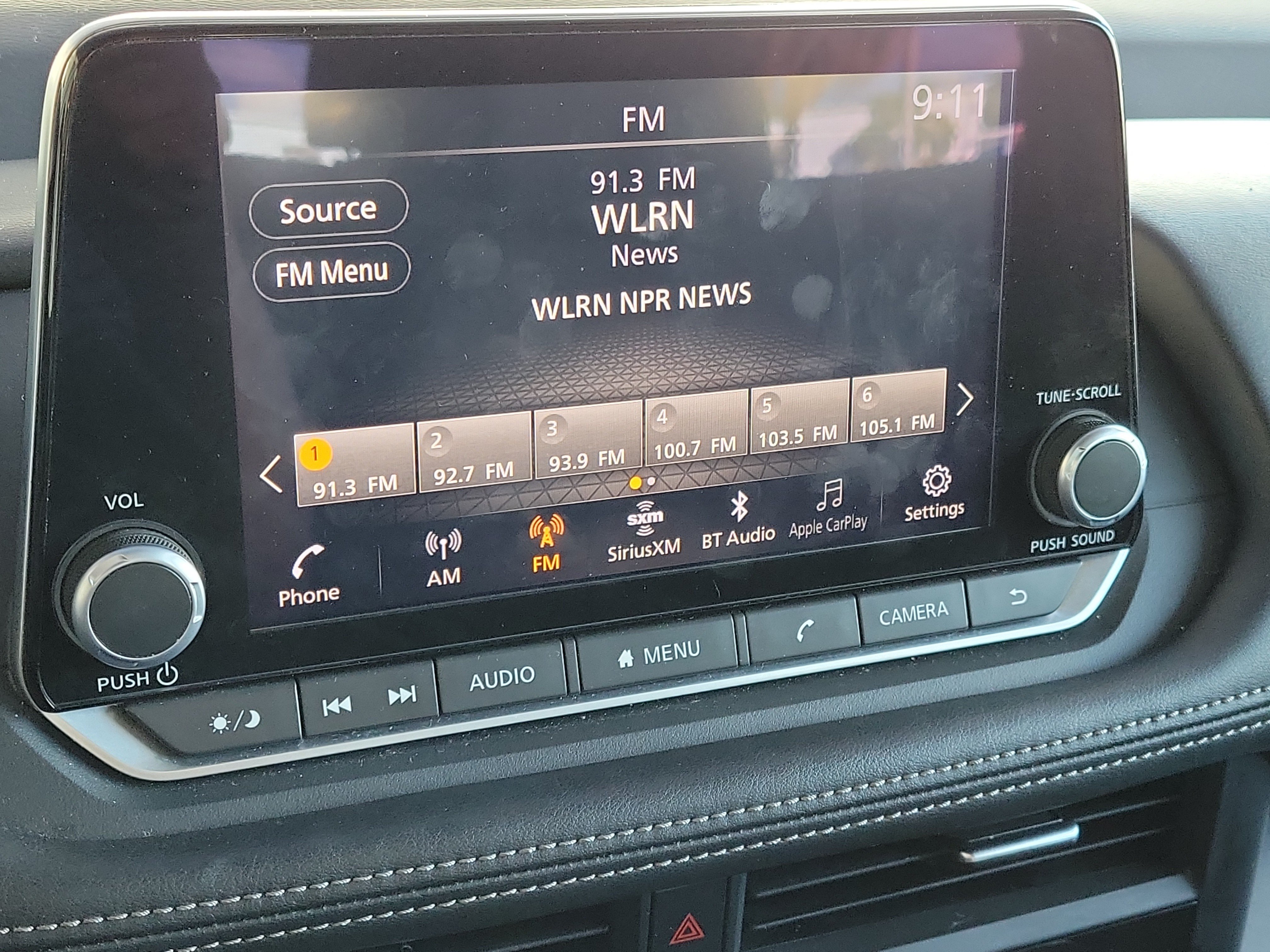 Used 2025 Nissan Rogue SV AWD/4WD image 16