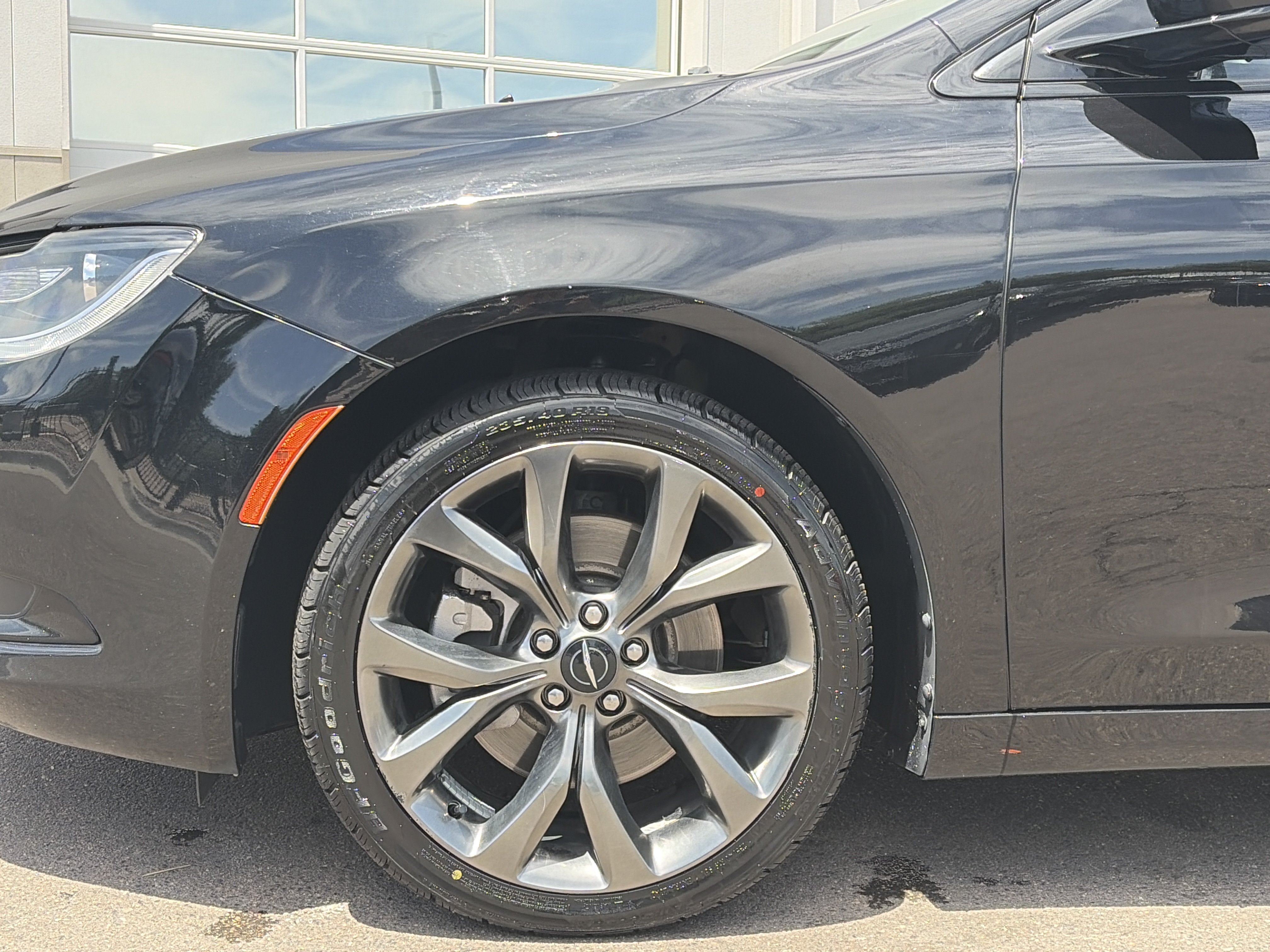 Used 2015 Chrysler 200 S w/ Navigation & Sound Group I AWD/4WD image 10
