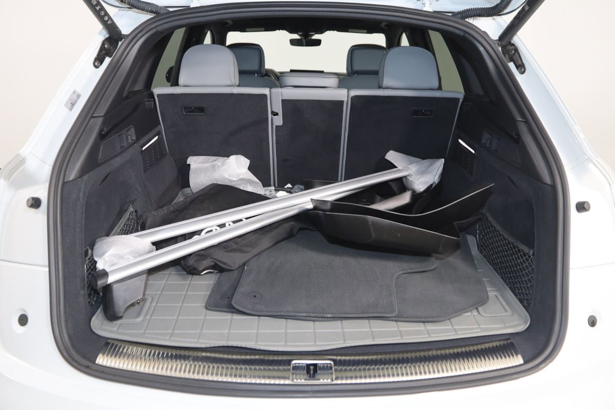 Used 2024 Audi Q5 e Prestige AWD/4WD image 52