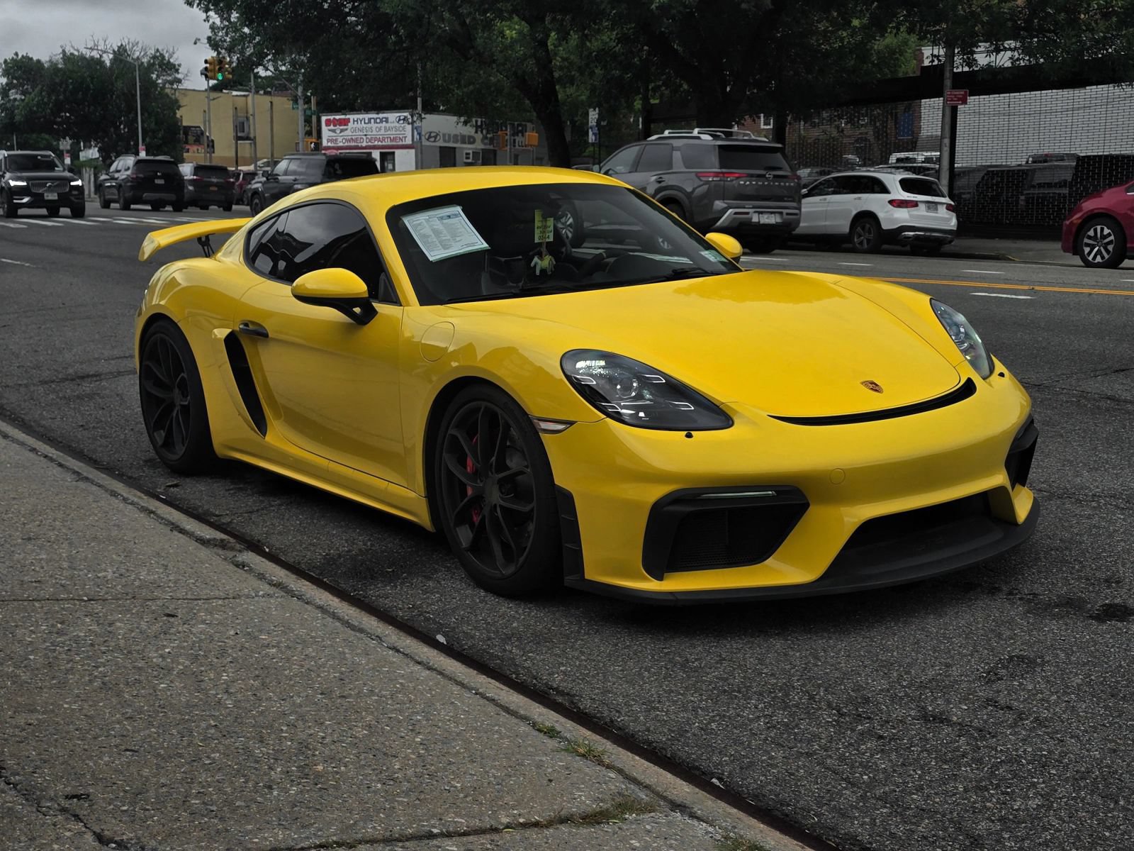 Used 2020 Porsche 718 Cayman GT4 RWD image 5