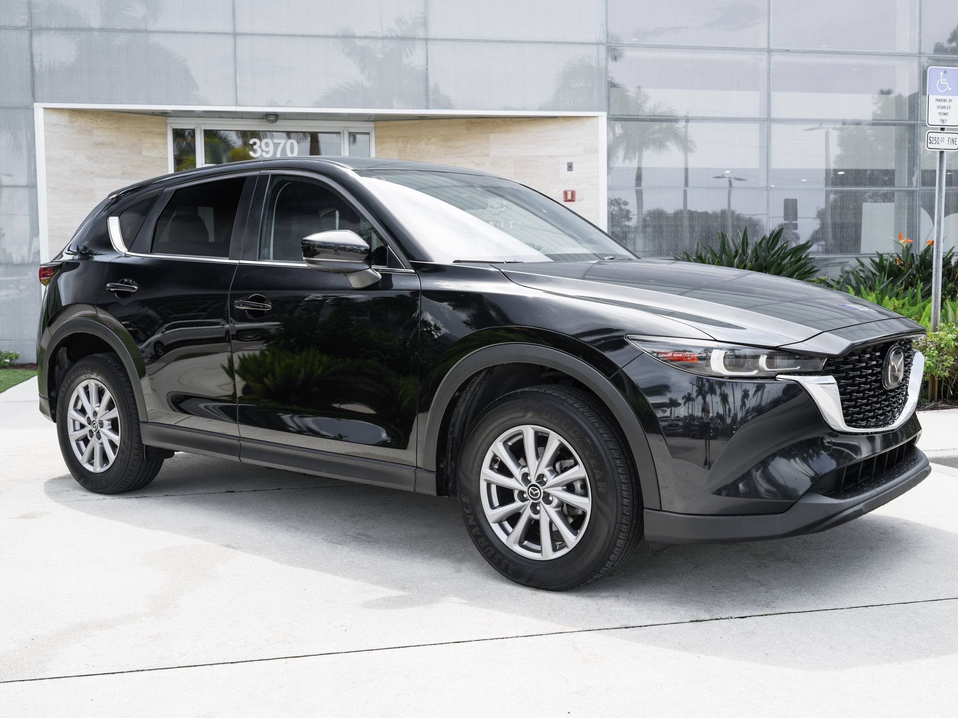 Used 2022 MAZDA CX-5 AWD 2.5 S w/ Select Package image 4