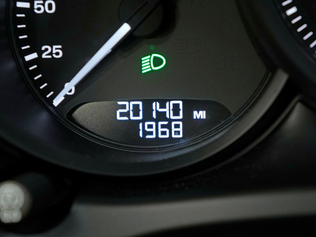 Certified 2024 Porsche Macan image 25