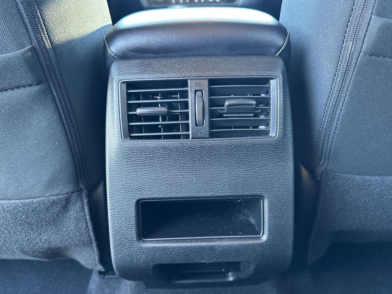 Used 2024 Mitsubishi Outlander ES image 24