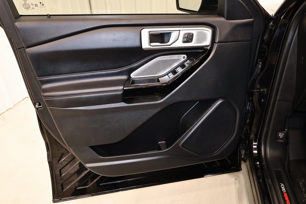 Certified 2022 Ford Explorer ST w/ Equipment Group 401A image 11