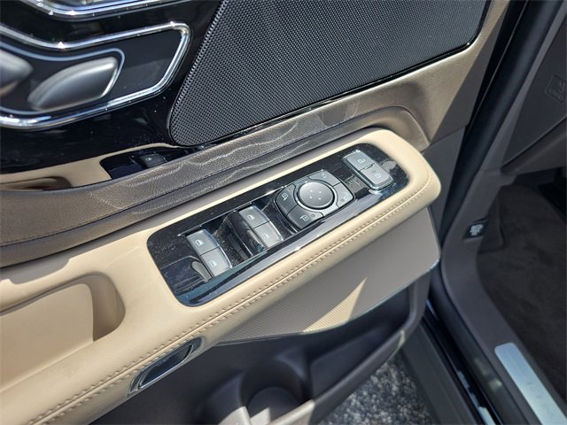 Used 2024 Lincoln Aviator Premiere w/ Premium Package image 19