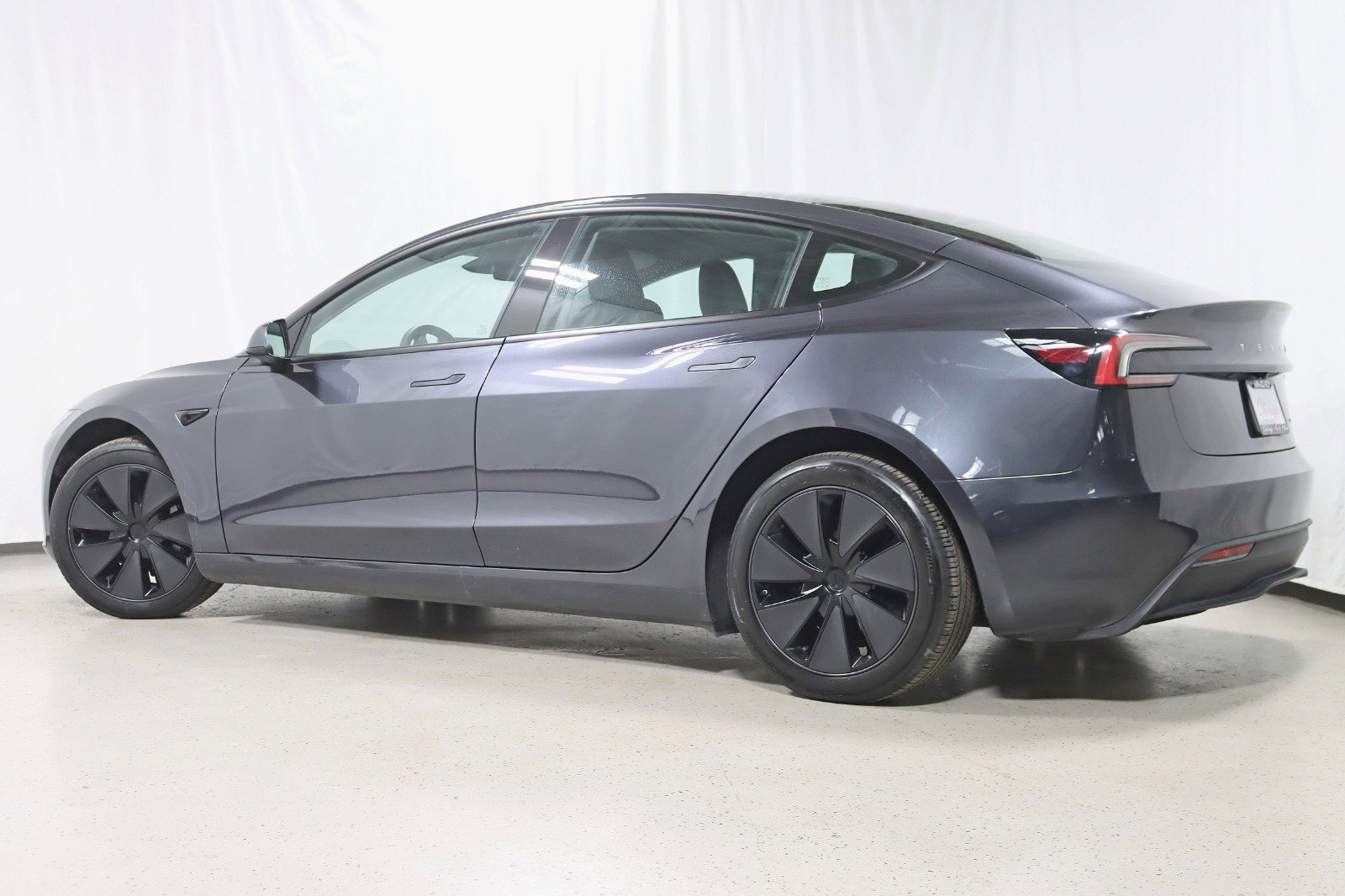 Used 2025 Tesla Model 3 Long Range AWD/4WD image 9