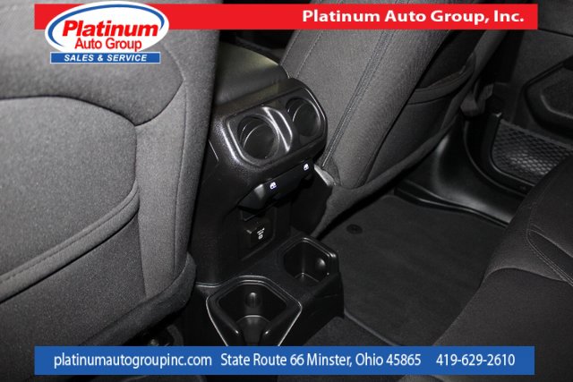 Used 2019 Jeep Wrangler Unlimited Sahara w/ Safety Group image 28