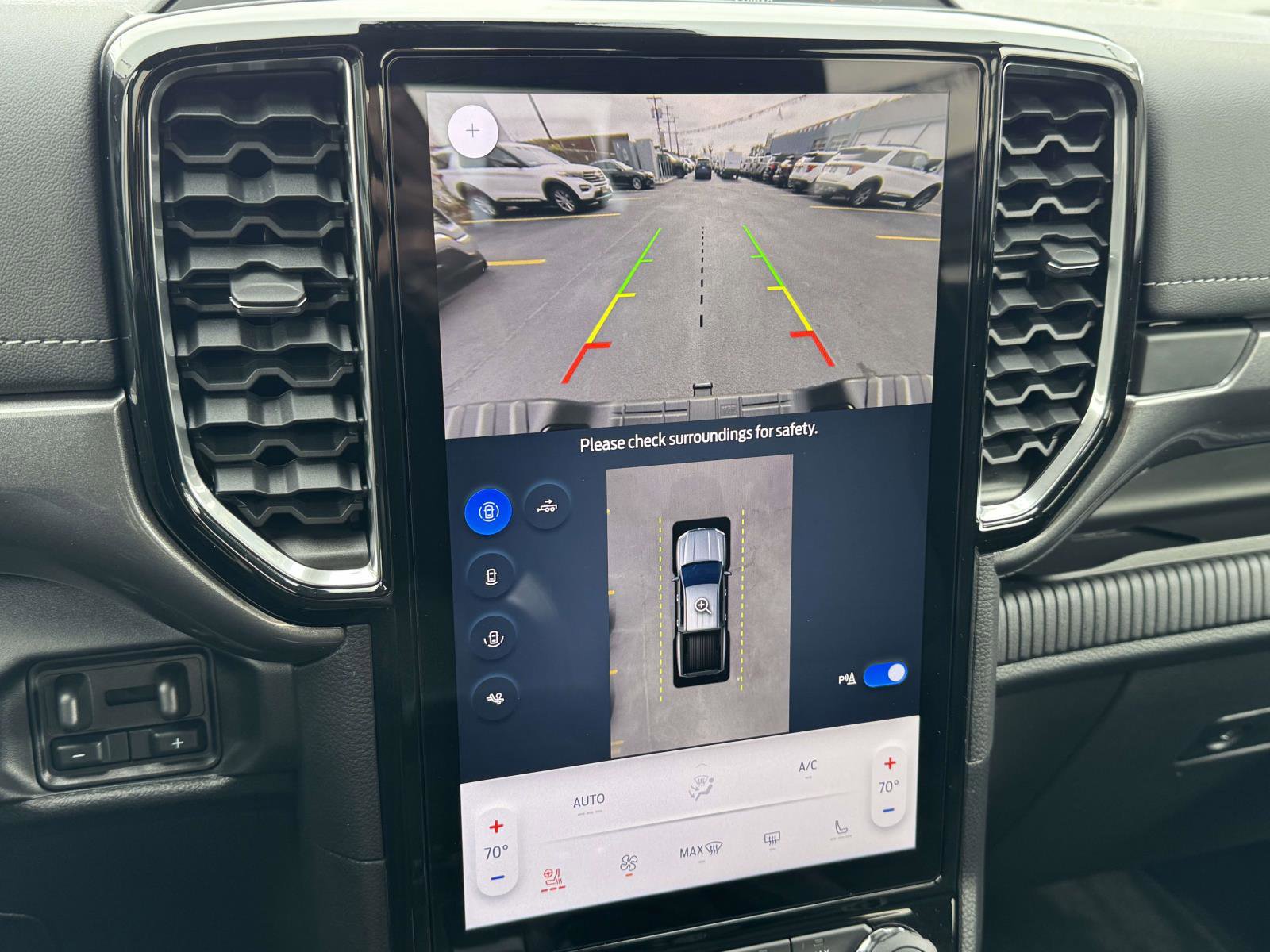 Used 2024 Ford Ranger Lariat w/ FX4 Off-Road Package image 25