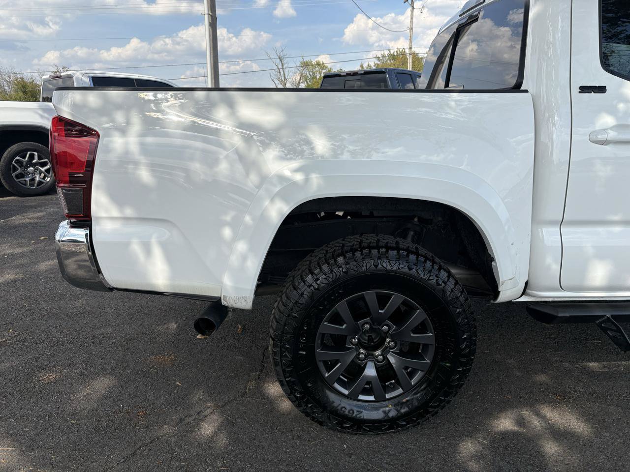 Used 2023 Toyota Tacoma SR5 RWD image 32