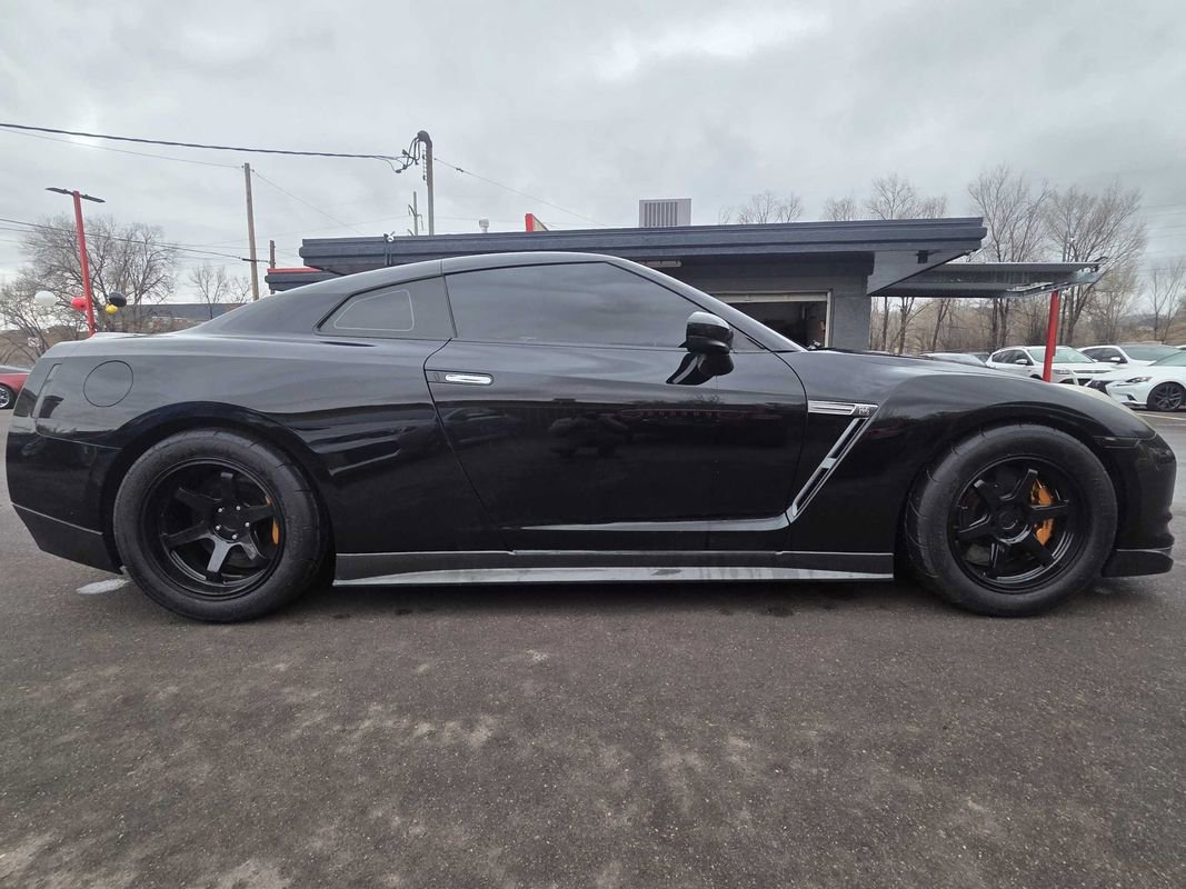Used 2009 Nissan GT-R Premium image 8